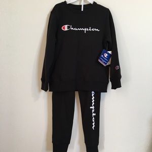 Champion Boys sweatshirt and sweatpants NWT
